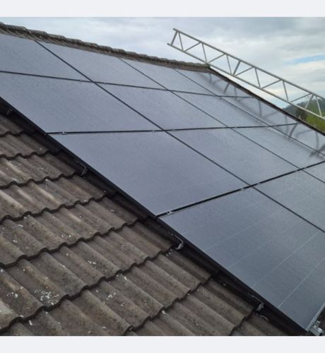 Photovoltaikanlage mit Glas-in-Glas-Modulen in Landscape-Montage auf Einfamilienhaus in Vienenburg – 15,75 kWp für nachhaltige Eigenversorgung