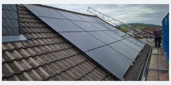 Photovoltaikanlage mit Glas-in-Glas-Modulen in Landscape-Montage auf Einfamilienhaus in Vienenburg – 15,75 kWp für nachhaltige Eigenversorgung